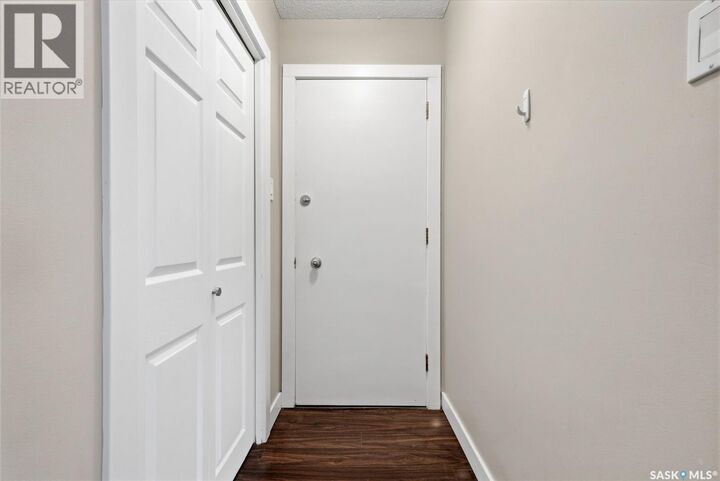 Property Photo: 3 230 Broadway Avenue E SK S4N 0Z9