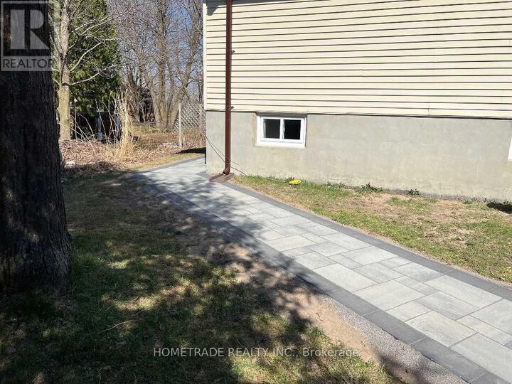Property Photo:  206 Little Avenue Lower  ON L4N 6L1 