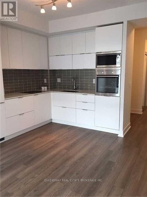 Property Photo:  318 Richmond Street West 3007  ON M5V 1X2 