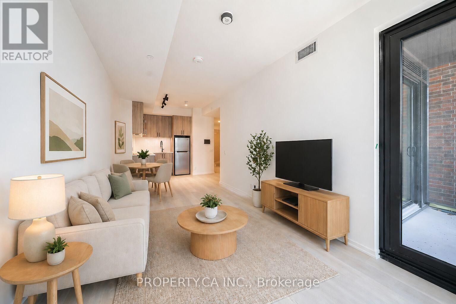 Property Photo:  109 Erskine Avenue 604  ON M4P 0G8 