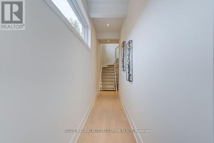 Property Photo:  16A Maple Avenue North  ON L5H 2S1 