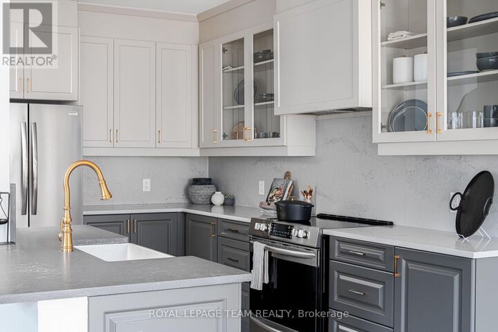 Property Photo:  983 Depencier Drive  ON K0G 1J0 