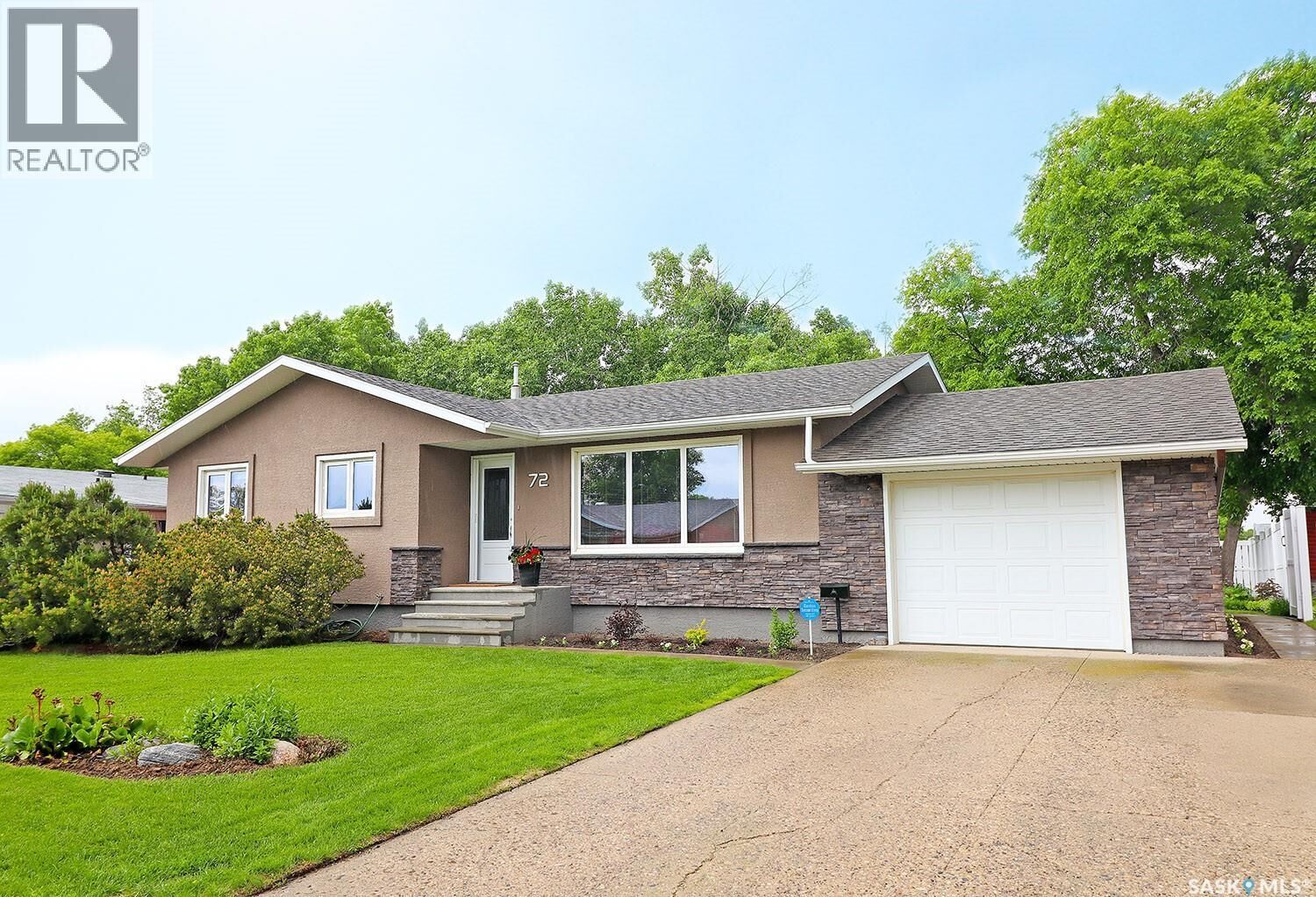 Property Photo:  72 Collacott Drive  SK S3N 3E6 