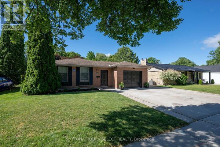 Property Photo: 661 Grenfell Drive ON N5X 2C4