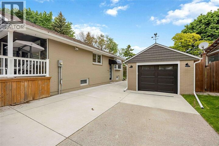 Property Photo: 574 Flamingo Drive ON N7V 2J7