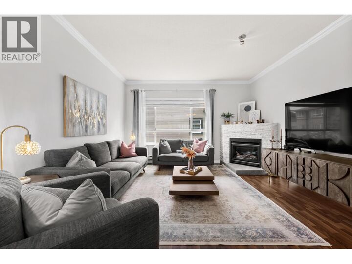 Property Photo:  9420 Ferndale Road 7  BC V6Y 0A7 
