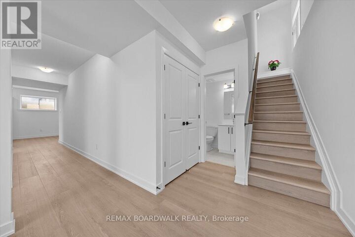 Property Photo:  141 Shelleright Street  ON K2S 1B6 