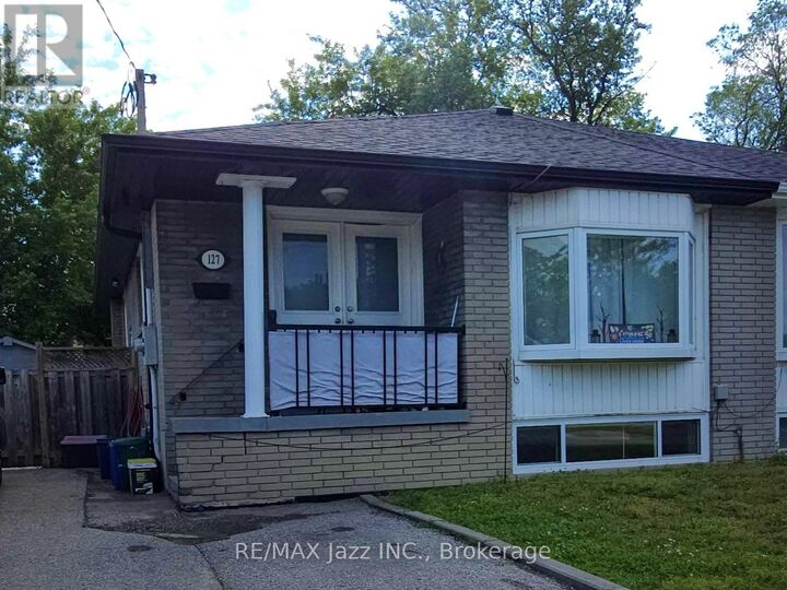 Property Photo:  127 Lupin Drive Basement  ON L1N 1X9 