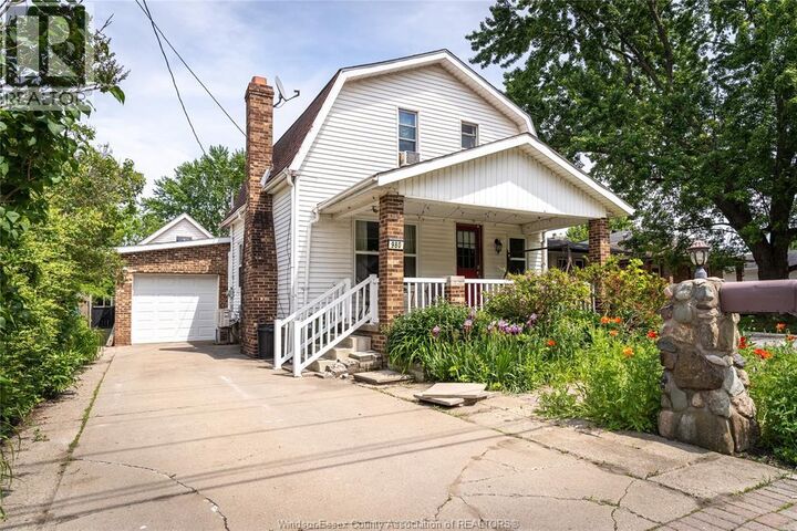 Property Photo:  980 Riverdale Avenue  ON N8S 4C3 