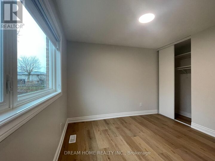 Property Photo:  144 Pleasant View Drive  ON M2J 3R4 