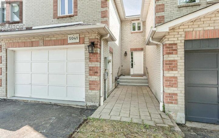 Property Photo:  5041 Rundle Court  ON L5M 4A4 