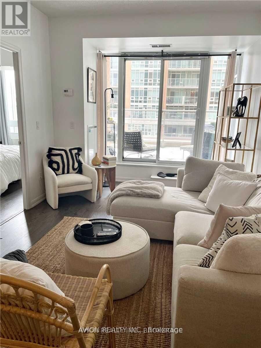 Property Photo:  85 East Liberty Street 1113  ON M6K 3R4 