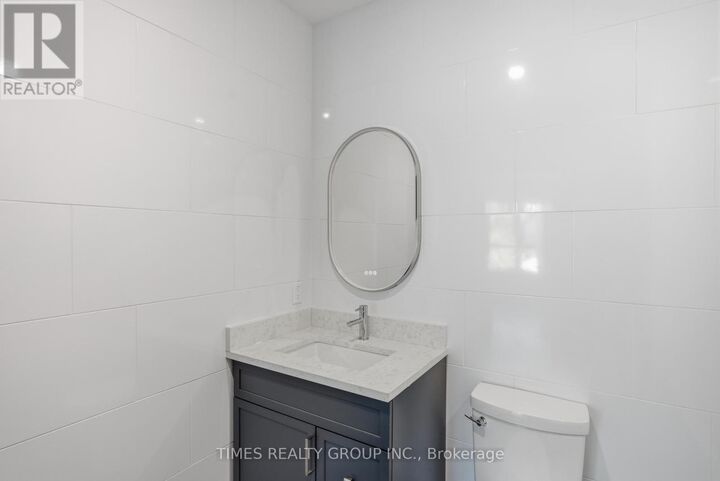 Property Photo:  369 Hunter Street West 104  ON K9H 2M5 