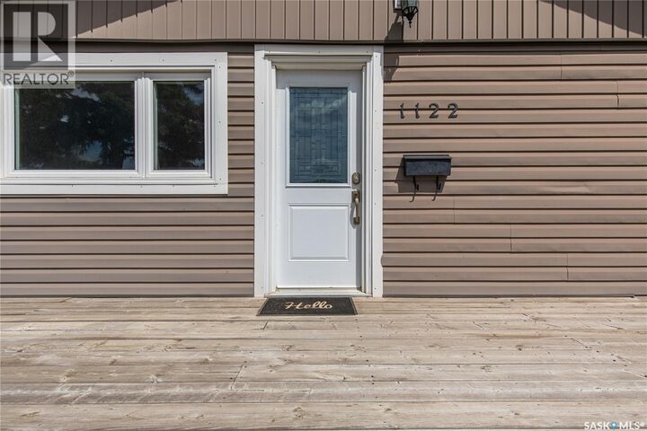 Property Photo:  1122 Stadacona Street W  SK S6H 2B3 