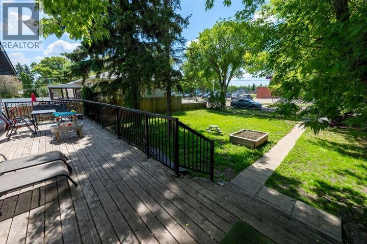 Property Photo: 1022 10 Avenue AB T9W 1K6