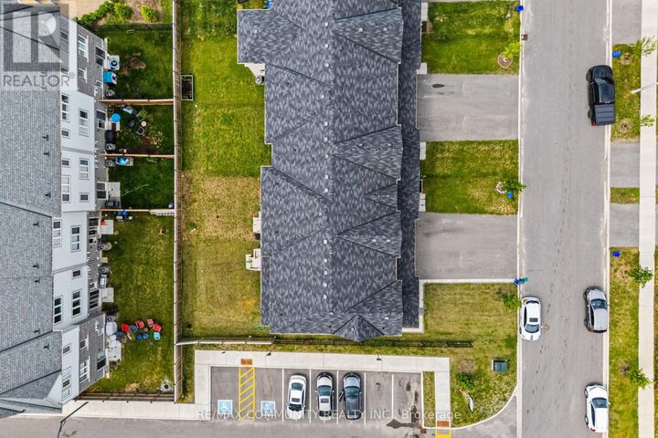 Property Photo:  99 Bill Hutchinson Crescent  ON L1C 4T5 