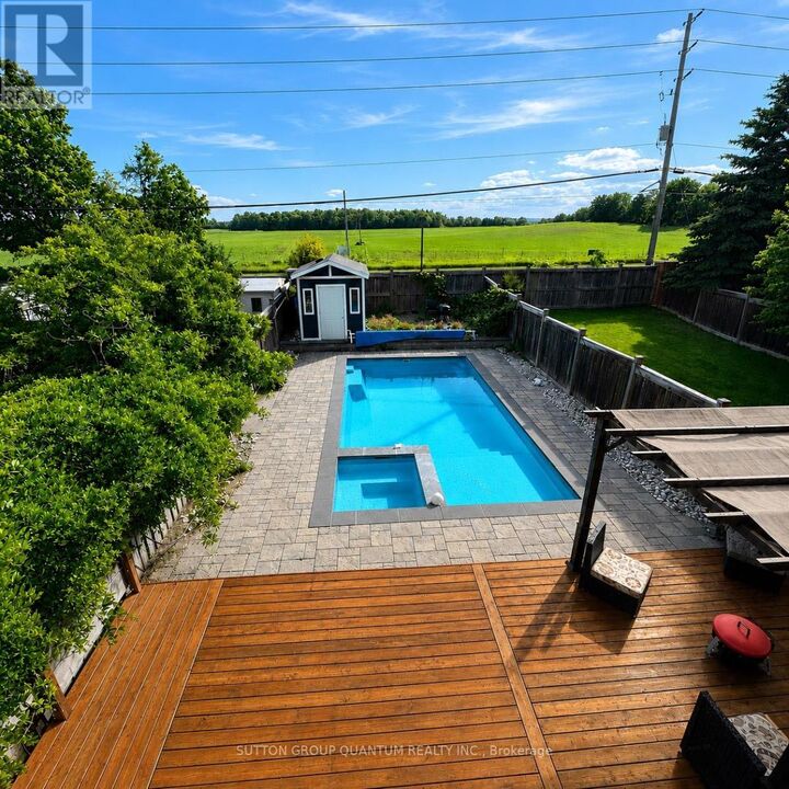 Property Photo:  48 Meadowlark Drive  ON L7G 6N5 