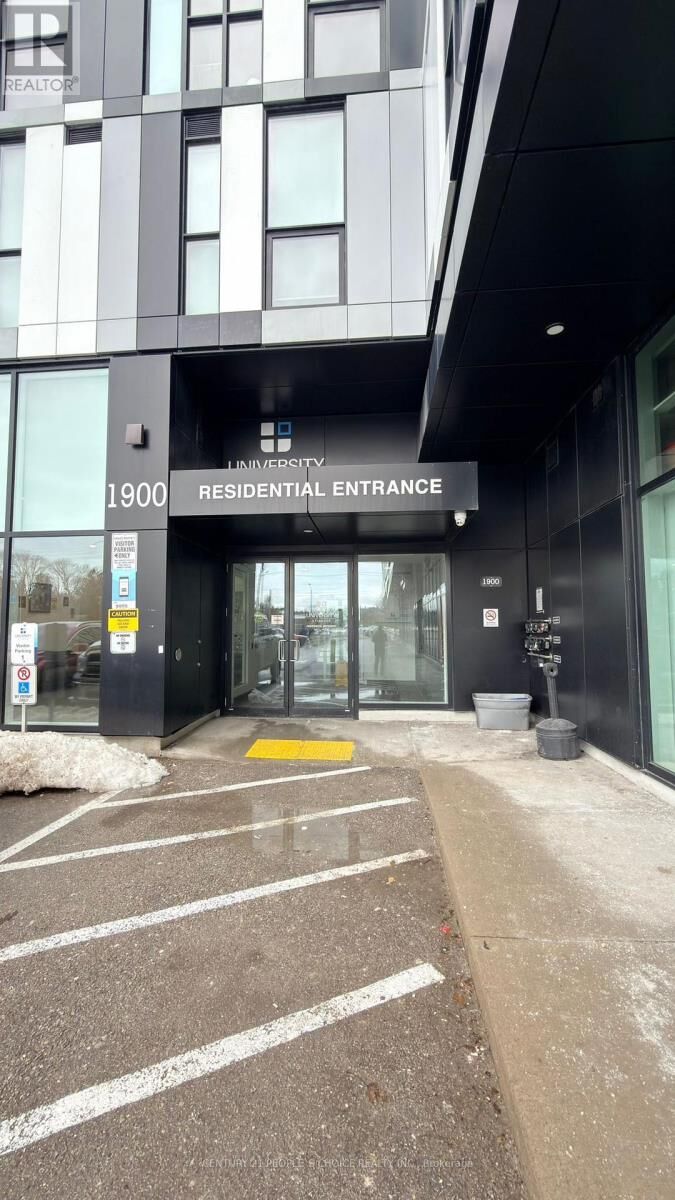 Property Photo:  1900 Simcoe Street North 827  ON L1G 0C1 