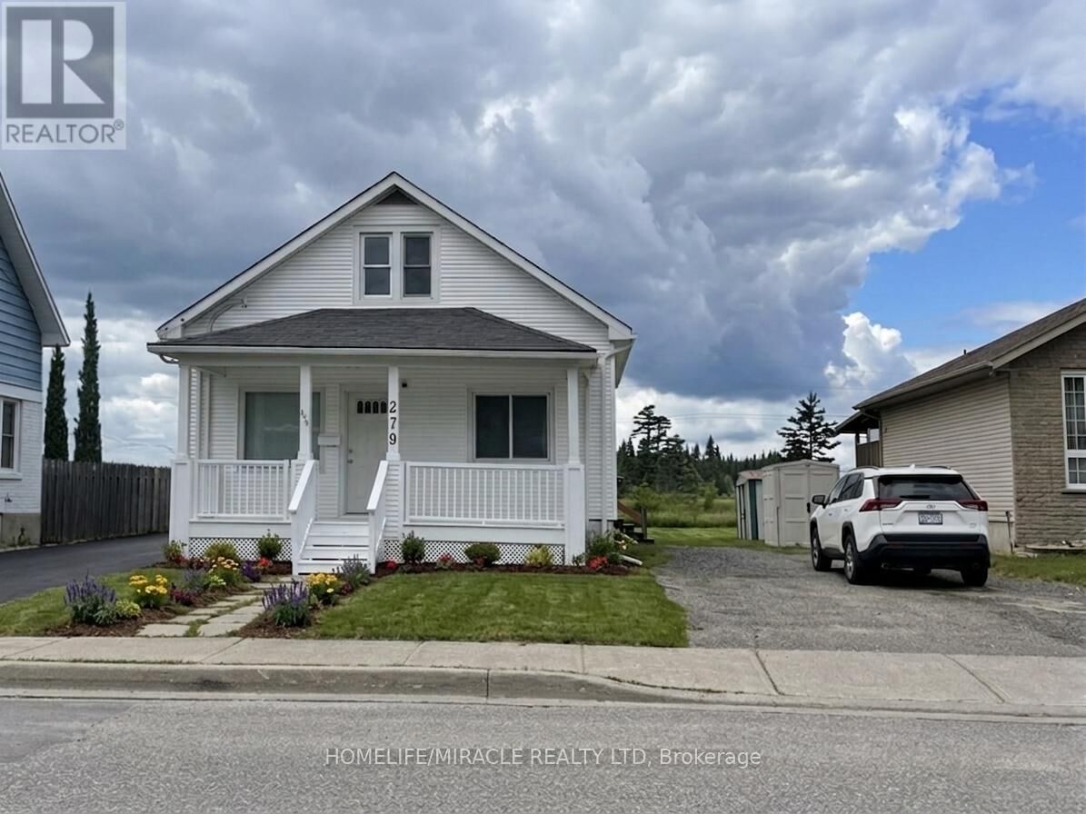 Property Photo: 279 Mountain Street ON P3B 2T8