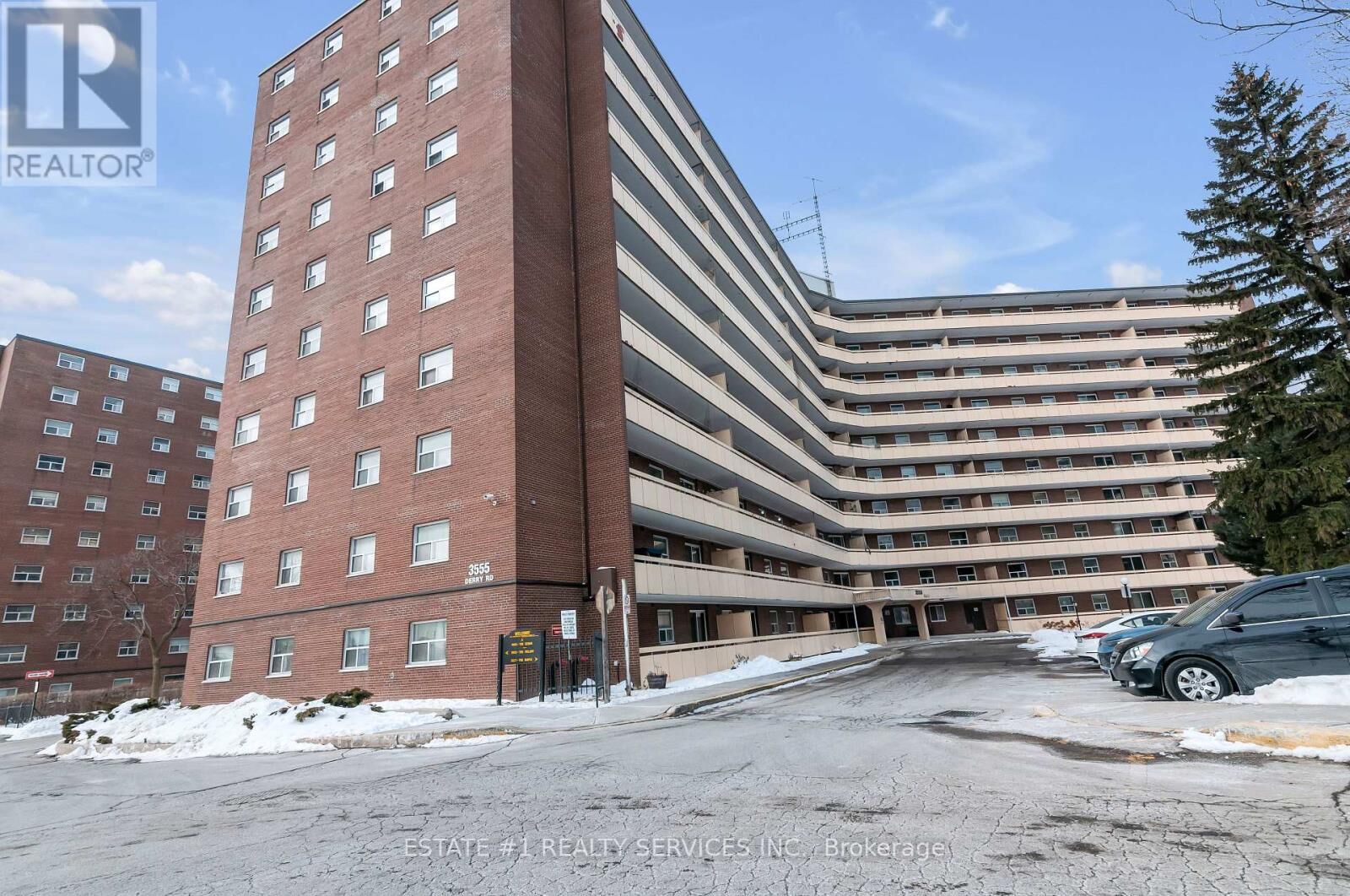 Property Photo:  3555 Derry Road East 402  ON L4T 1B2 