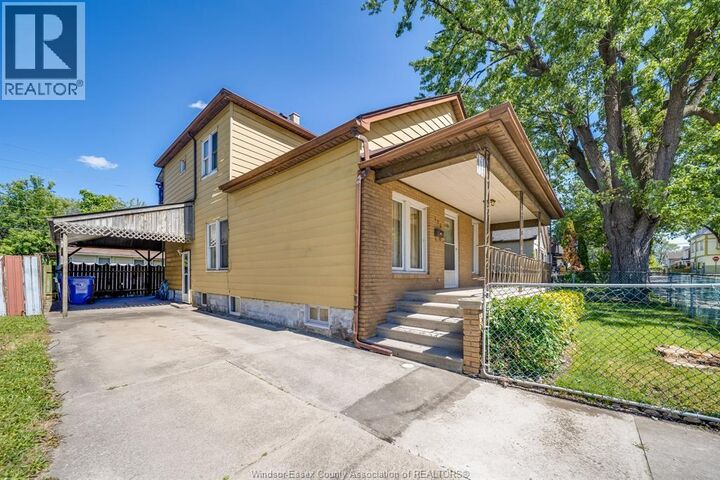 Property Photo: 324 Parent Avenue ON N9A 2B8