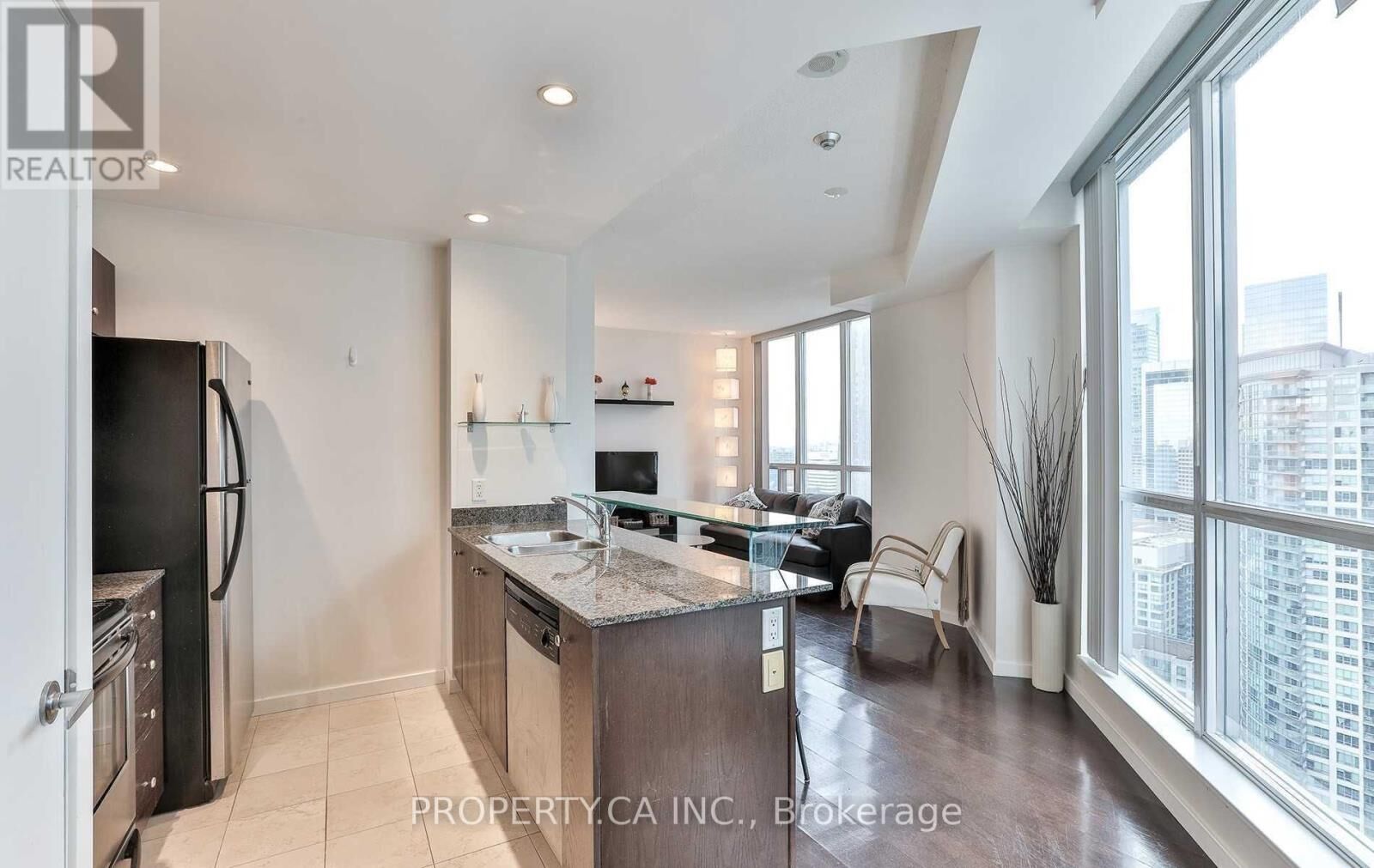 Property Photo: 208 Queens Quay West 3112 ON M5J 2Y5