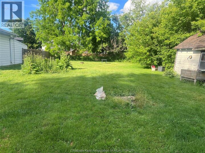 Property Photo: 707 Bloomfield Road ON N7M 5J5