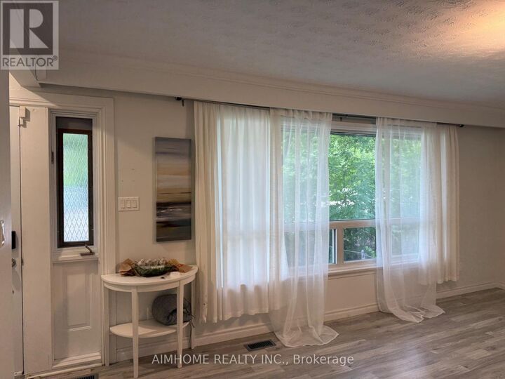 Property Photo:  2076 Constance Drive  ON L6J 2V7 
