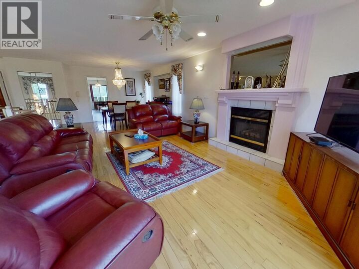 Property Photo: 856 Rolph Street BC V2J 3M1