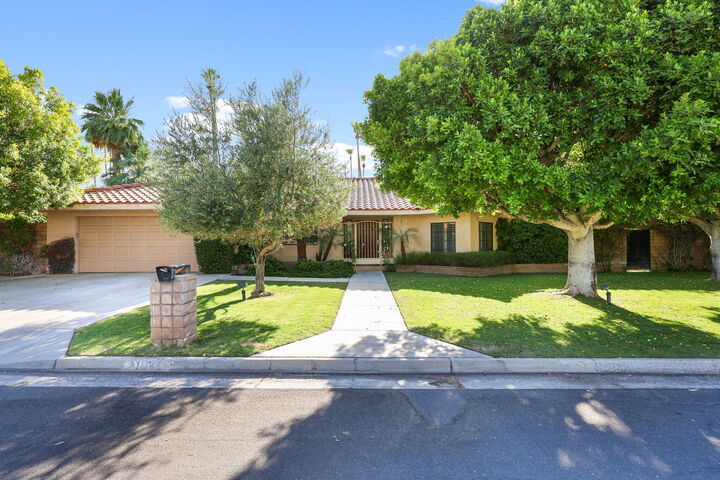 Property Photo:  1033 S Calle Rolph  CA 92264 