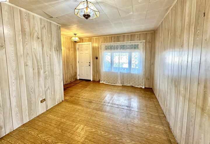 Property Photo: 1607 Felton St CA 94134