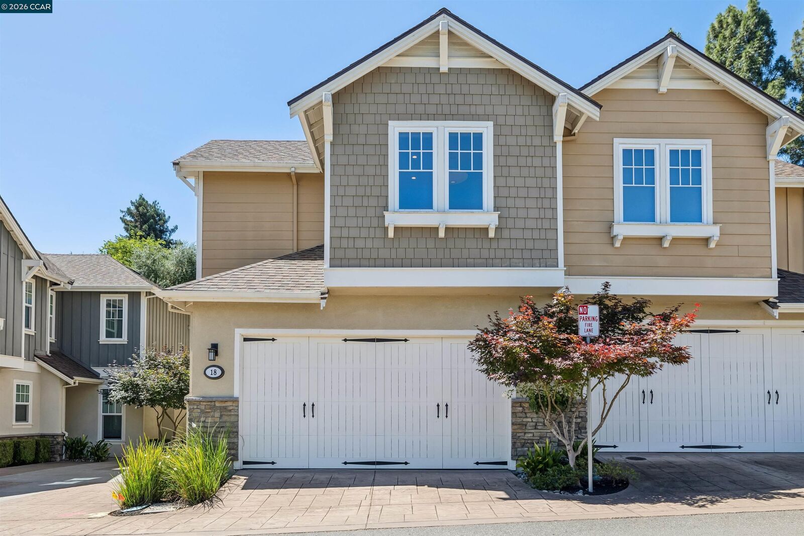 Property Photo: 18 Brookstone Ln CA 94526
