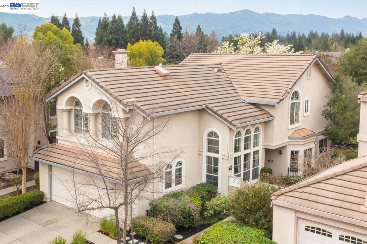 Property Photo: 690 Glasgow Cir CA 94526