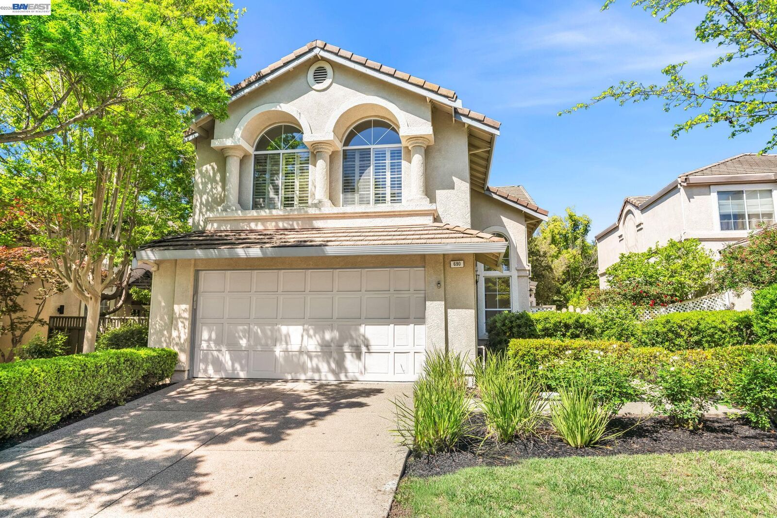 Property Photo:  690 Glasgow Cir  CA 94526 