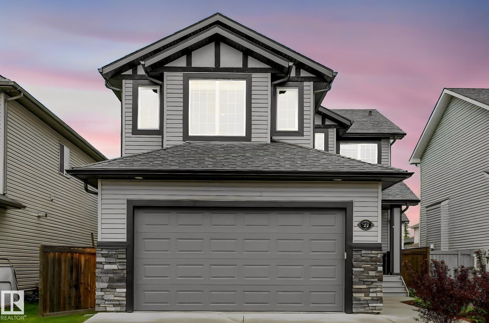 Property Photo:  32 Harrington Bay  AB T7X 0G7 