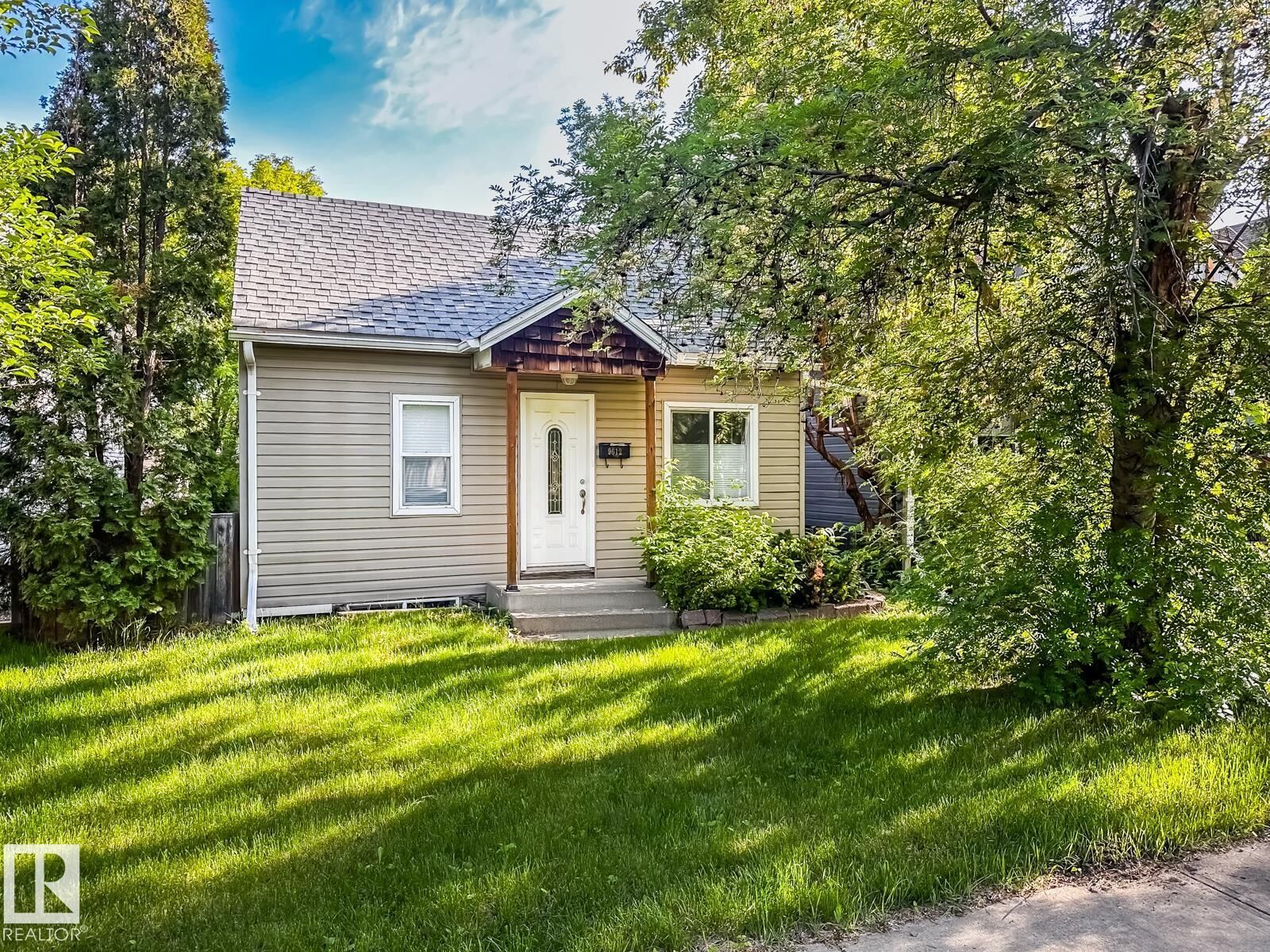 Property Photo: 9612 74 Avenue NW AB T6E 1E6