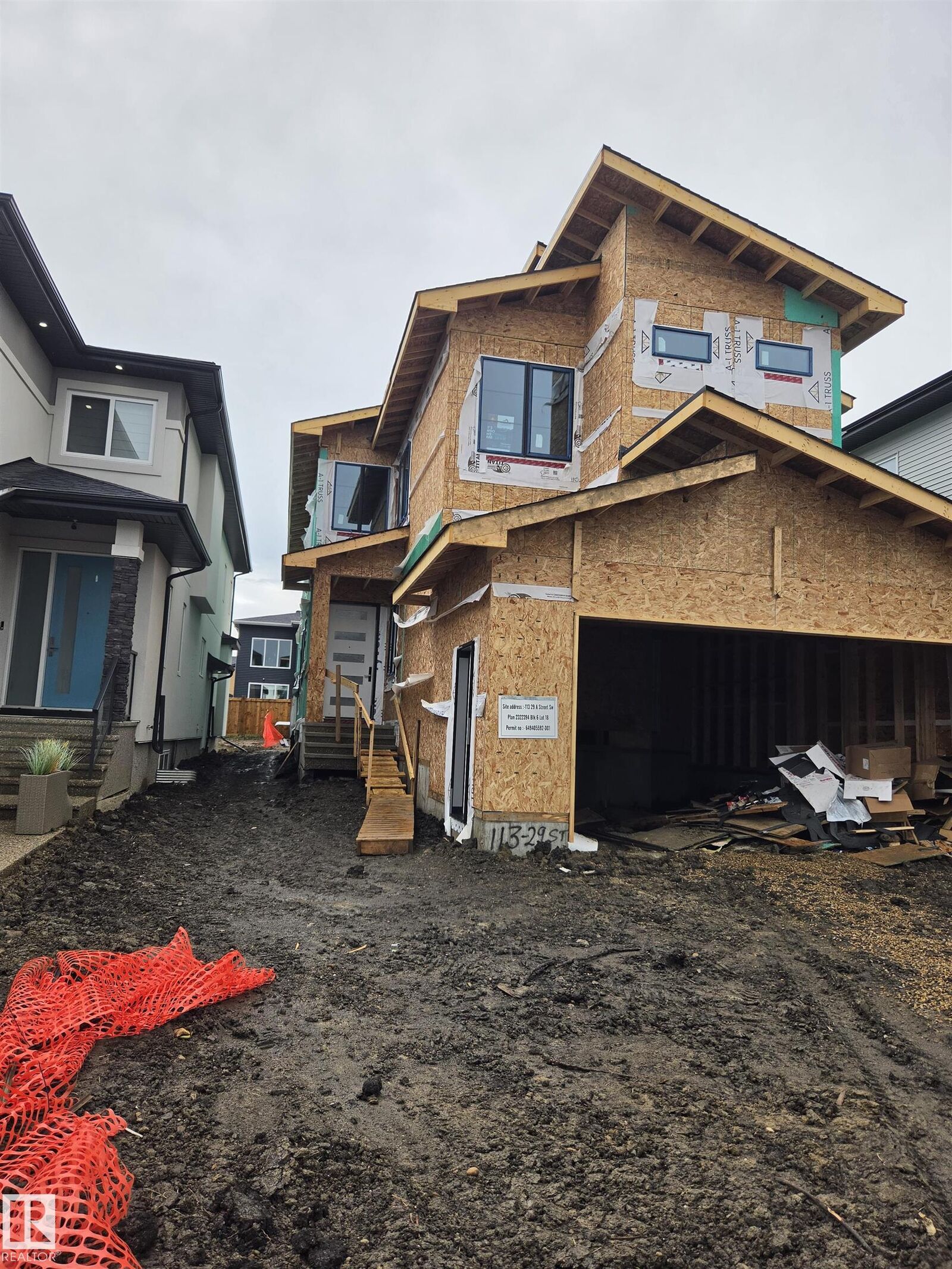 Property Photo:  113 29A Street SW  AB T6X 3E1 