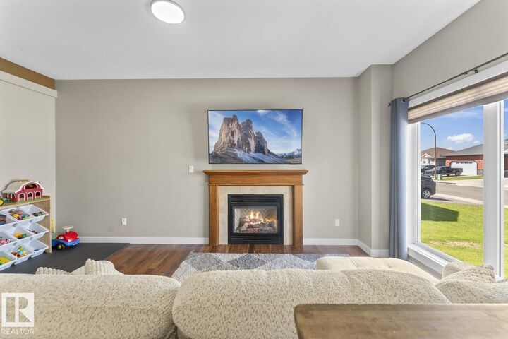 Property Photo:  5911 Meadow Way  AB T9M 0C2 