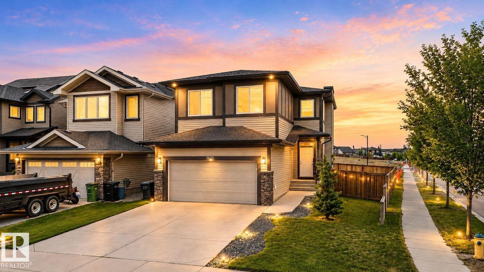 Property Photo:  9628 221 Street NW  AB T5T 4N7 