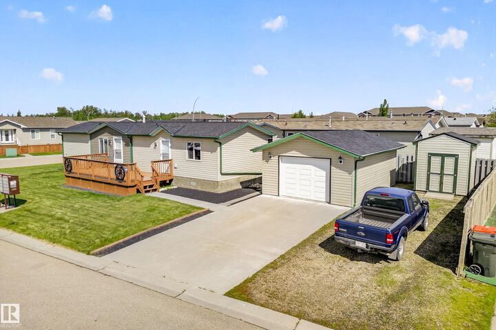 Property Photo: 51 Jutland Crescent AB T7Z 0A3