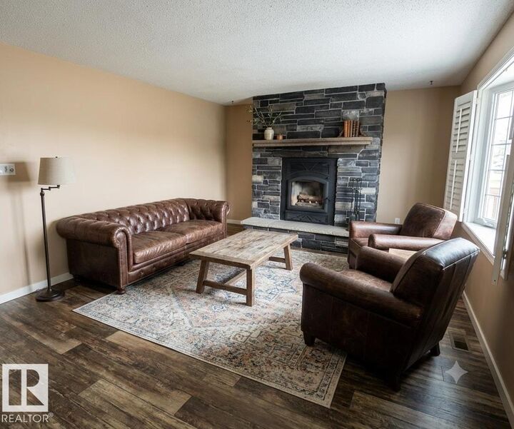 Property Photo: 4712 49 Avenue AB T9M 1Y3