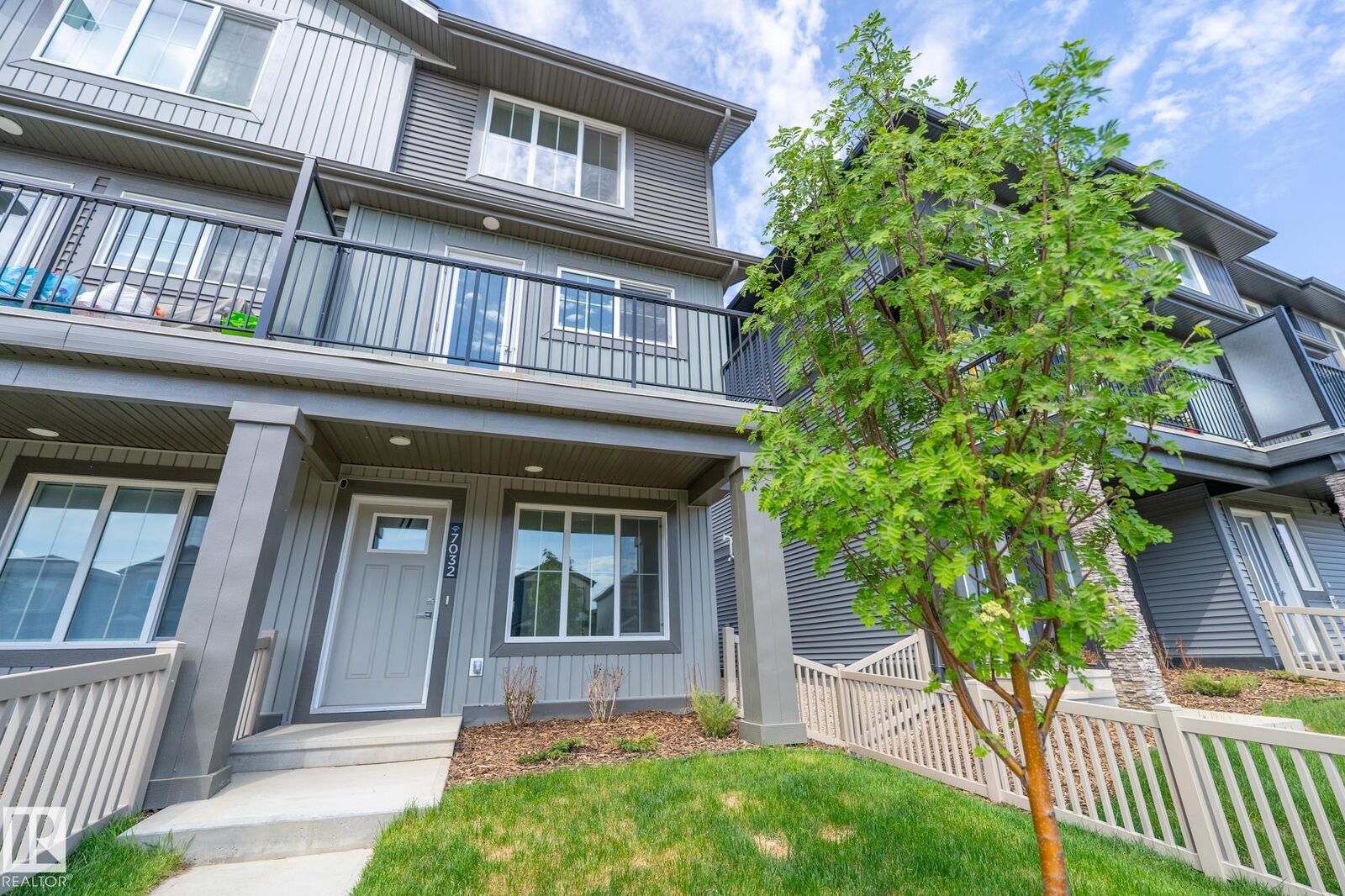Property Photo: 7032 Rosenthal Drive NW AB T5T 7L4
