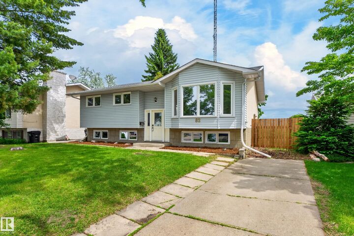 Property Photo: 82 Rosewood Drive AB T8A 0L9