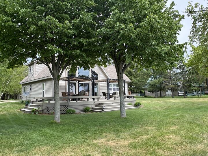 Property Photo:  W12417 W Beach Rd  MI 49762 