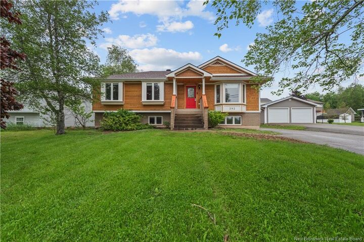 392 Fox Creek — photo 1