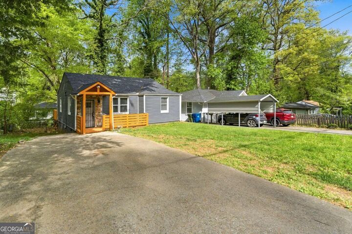 Property Photo:  1307 Elizabeth Avenue SW  GA 30310 