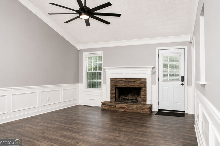 Property Photo:  114 Waterbury Lane  GA 30517 