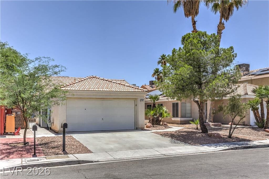 Property Photo:  2007 Glistening Sands Drive  NV 89119 