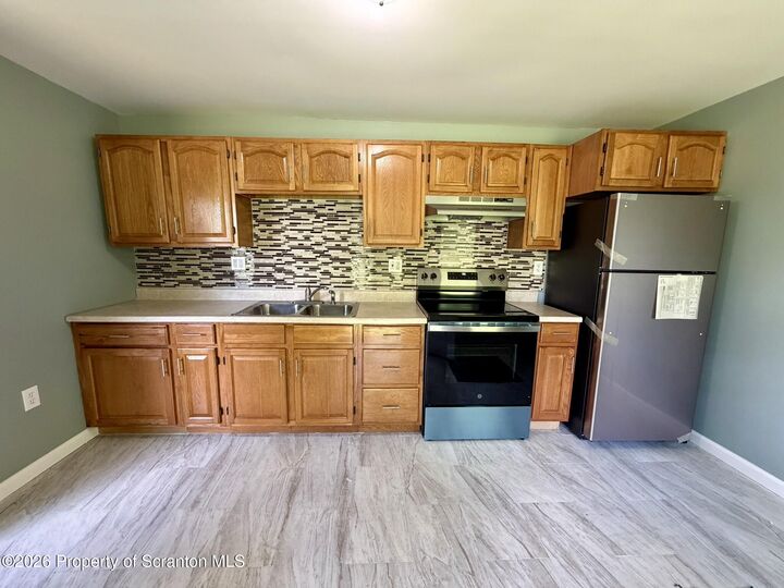 Property Photo:  409 Delaware Street  PA 18421 