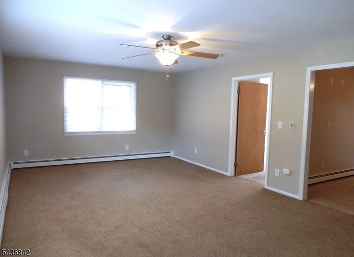 Property Photo:  18 Red Barn Ln 2  NJ 07480 